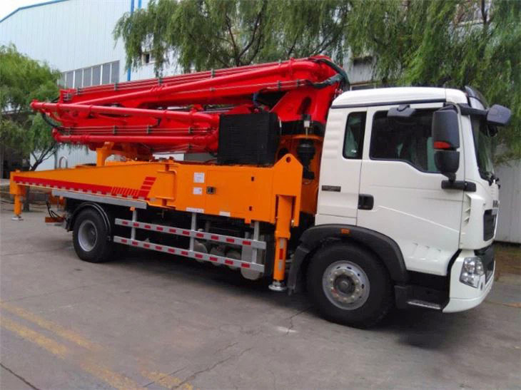 Concrete Boom Pump 25 27 30 33 38 42 56 63 Meters Concrete Pump Truck For Sale