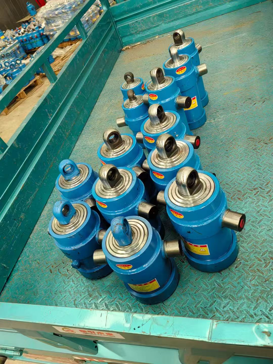 hydraulic cylinder
