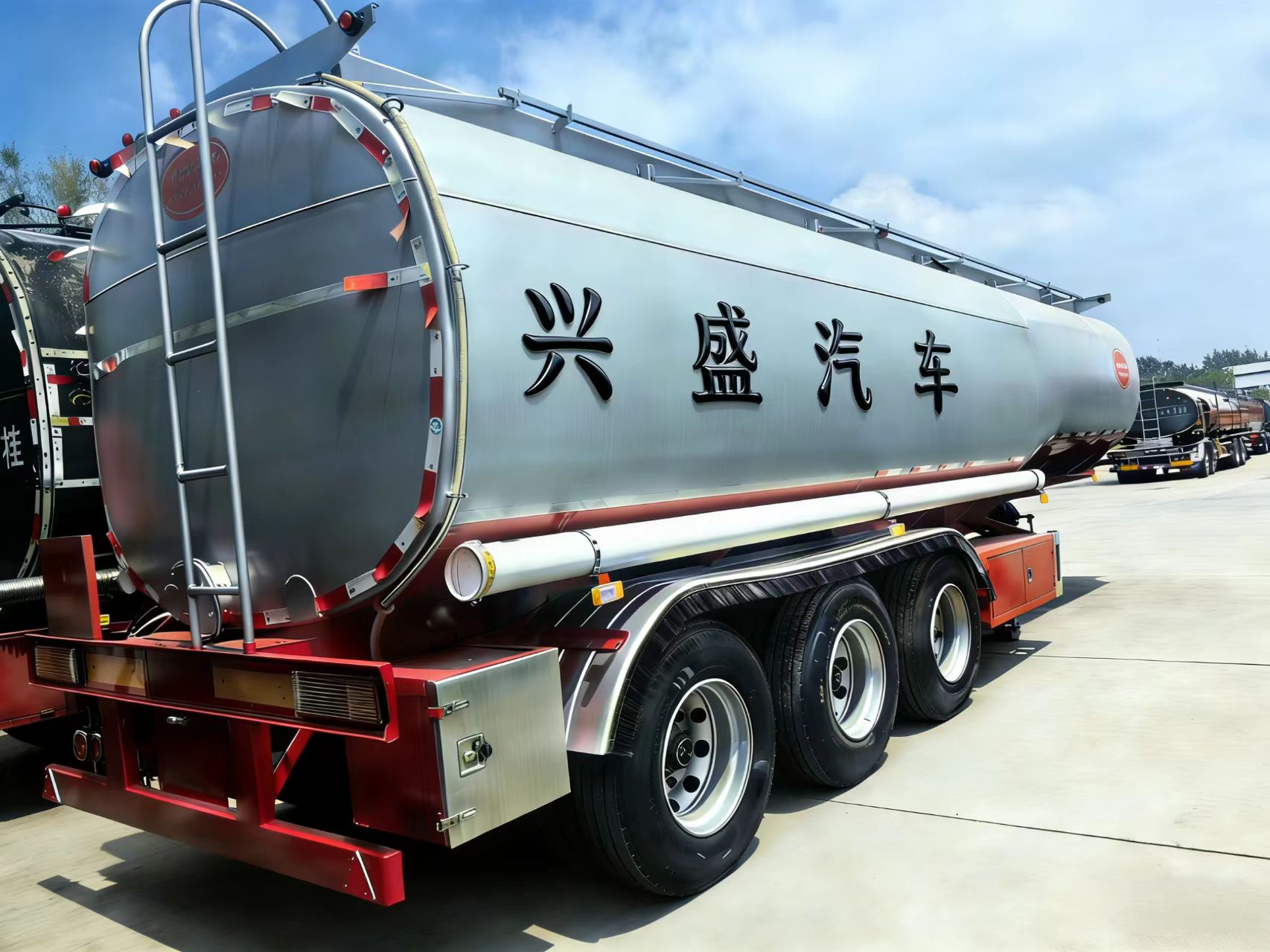 Tank transport semi-trailer